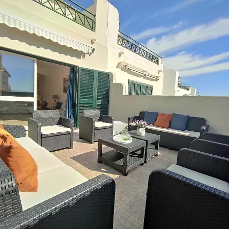 Villa Magna Near The Strip With Bbq, Ac, Balcony, Parking, 4 Tvs And Free Wifi *