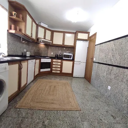 Magna Near The Strip With Bbq, Ac, Balcony, Parking, 4 Tvs And Free Wifi Villa Albufeira