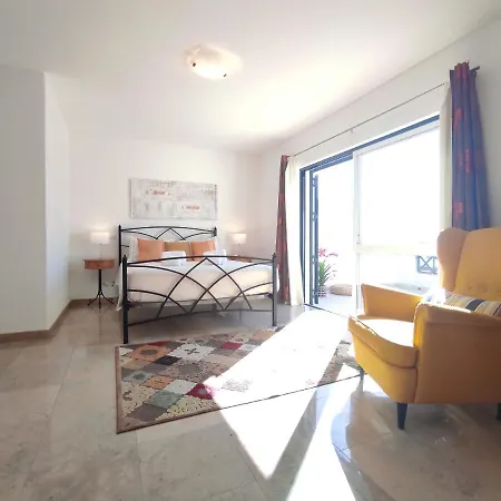 Magna Near The Strip With Bbq, Ac, Balcony, Parking, 4 Tvs And Free Wifi Villa Albufeira