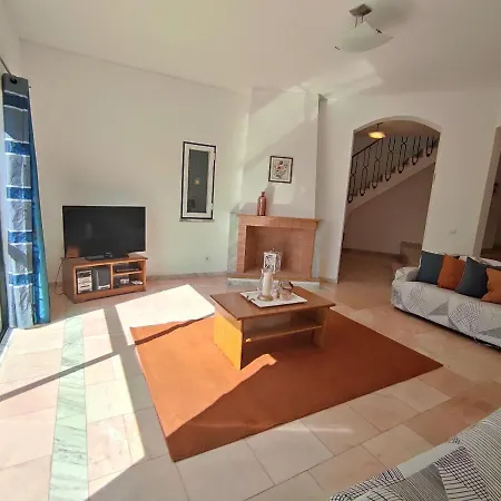 Magna Near The Strip With Bbq, Ac, Balcony, Parking, 4 Tvs And Free Wifi Villa Albufeira